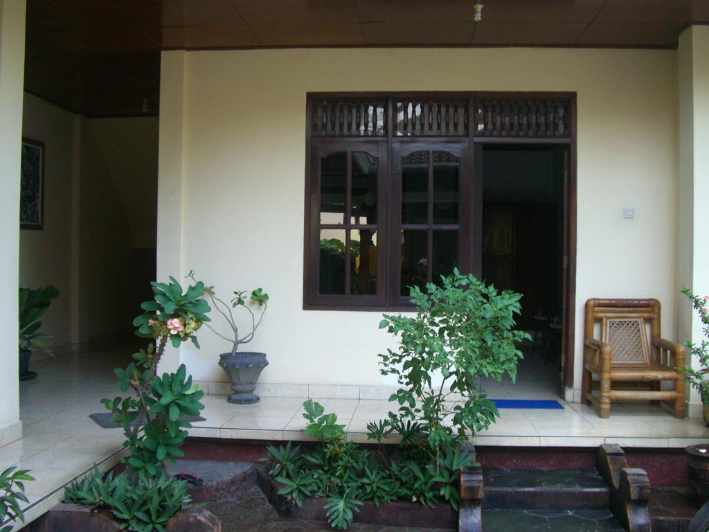 Matahari Tulamben Guesthouse Экстерьер фото